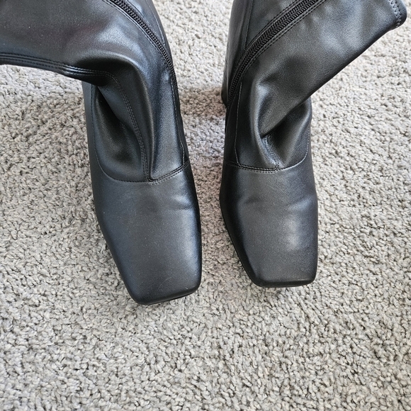 Franco Sarto Harmond Black Chubky heel square toe Bootie 10M - Picture 10 of 10